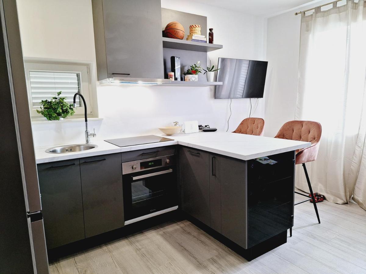 Apartman Maja **** Lejlighed Šibenik Eksteriør billede